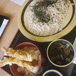 浄蓮の滝観光センター - ざるそばと天丼セット1100円