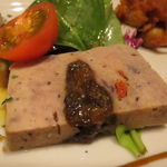 Dobro - 前菜盛合せ：鴨肉のテリーヌ、蛸サラダ、豆サラダ1