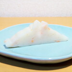 蒲貞蒲鉾店 - 一枚だけ乗せて、単独峰である富士山を表現