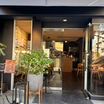 メシモ - 入口の外観