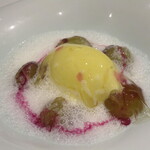 レストラン ラフィナージュ - クレームダンジュと巨峰のラヴィオリ見立て