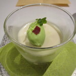 レストラン ラフィナージュ - 蕪のブラン・マンジェ