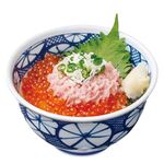 まぐろ市場 - いくらねぎとろ丼