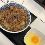 吉野家 - 牛丼と卵