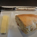 モンプチコションローズ - 自家製のパン