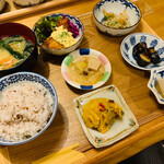奈良 オモテナシ食堂 - 体想いランチ（魚）　¥1000-