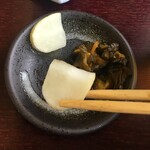 源与門 - 香の物
      
      大根 甘酢漬けと市販のQちゃんかな？？？
      
      大根 美味い！！！
      
      
      が、奈良漬けで食いたかった。
      
      
      
      