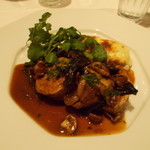 サリュー - ほろほろ鳥のアップ