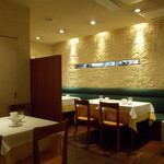 サリュー - 店内風景