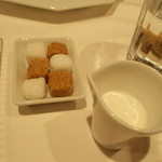 サリュー - クリームと砂糖