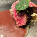 AZUR et MASA UEKI - そして赤ワインが少し入ったソースも絶品。