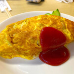 Shinobu - オムライス　¥750
                      しっかり焼きの卵としっとりチキンライスは盤石です