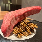 Yakiniku 名もなき名店へ 一切入魂一枚売り焼肉 - 
