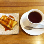 Shizenhawainto Ate Efu - プリンケーキ、紅茶