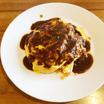 自然派ワインとアテ Ｆ - ランチのオムライス　950円