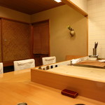 と村 - いつも綺麗なカウンター席　(2012/12)