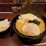 横浜家系ラーメン 金山家 - 