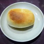 ばぁる・ひらら - アヒージョの油に漬けるパン