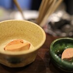 鳥田中 - 熊野地鶏とホロホロの白レバー。