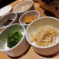 ビーフキッチン 渋谷店 - ナムルとキムチ