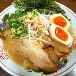 三男坊 - 料理写真:特製味玉とんこつ：800円