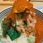 日本橋海鮮丼 つじ半 - 