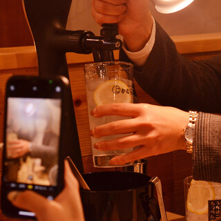 自分のペースで快適に♪各卓サーバー完備！レモンサワー飲み放題