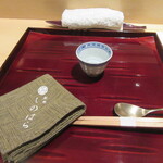 銀座 しのはら - 設えと「香煎茶」