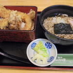 朝日みどりの里食堂 - オーダーしたあなご天丼とかけそばセット