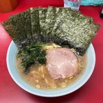 末広家 - ラーメン750円麺硬め。海苔増し100円。