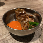 焼肉&手打ち冷麺 二郎 - 宮崎県Ａ５和牛のサーロイン焼きすき 満月卵