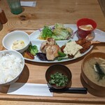 Obon De Gohan - スペシャルコンビ定食