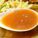 まる重 - 豊潤豚骨スープ