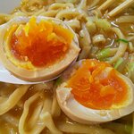 まる重 - 「味玉」は自分で割るタイプ