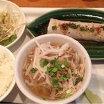 アオザイ - 鶏肉のフォーハーフとベトナム餃子のセット