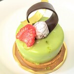 パティシエ・エイジ・ニッタ - タルトショコラ フランボア ピスタチオ