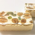 パティシエ・エイジ・ニッタ - ヌガー モンテリマール