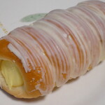 カフェ バイ サークル - クリームホーン250円