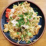 Okonomiyaki Mori - ホルモンうどん、真上から！