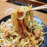 Okonomiyaki Mori - ホルモンうどん、麺リフト！