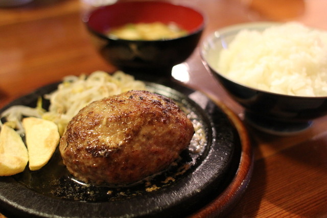 Momoya, Restaurant in Saga