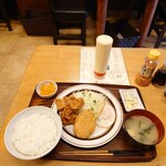 つるかめ食堂 - 毎日フェイスブックに掲がる日替わり、880円。