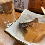 親爺 - ぶり大根がお通しとは！