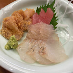 親爺 - 刺身盛合せ。鱈の子つけ、懐かしい〜♡