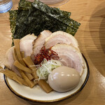 中華そば 笑歩 - 特製トッピングのセット。海苔を辛いつけ汁に浸して麺に絡めると絶品