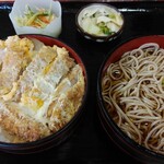 月見 大町店 - ざるそばかつ重セット