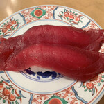 廻鮮寿司 塩釜港 - 「本まぐろ」もツヤツヤしていますね(o･∇︎･o)