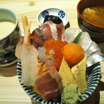 鮨マニシ - 海鮮丼 1,380円
