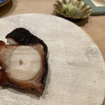 鮨 まつうら - 波切りされて食感もアップ、でもやわらかーい