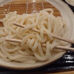 Henkotsu - もりうどん_500円　麺アップ